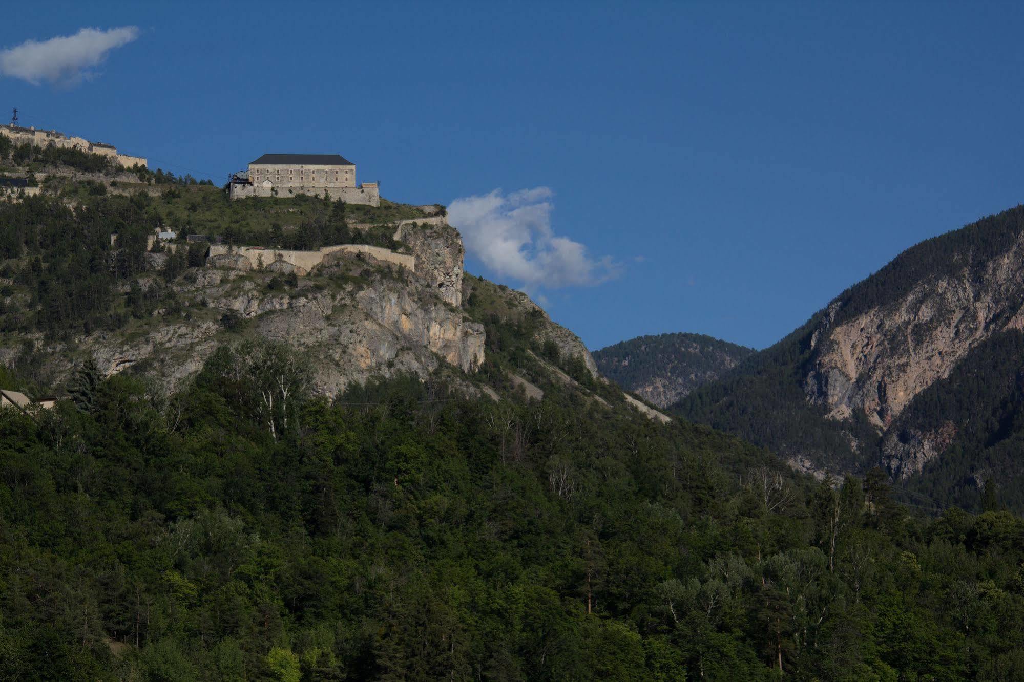 Hotel Mont-Brison Briançon Eksteriør bilde